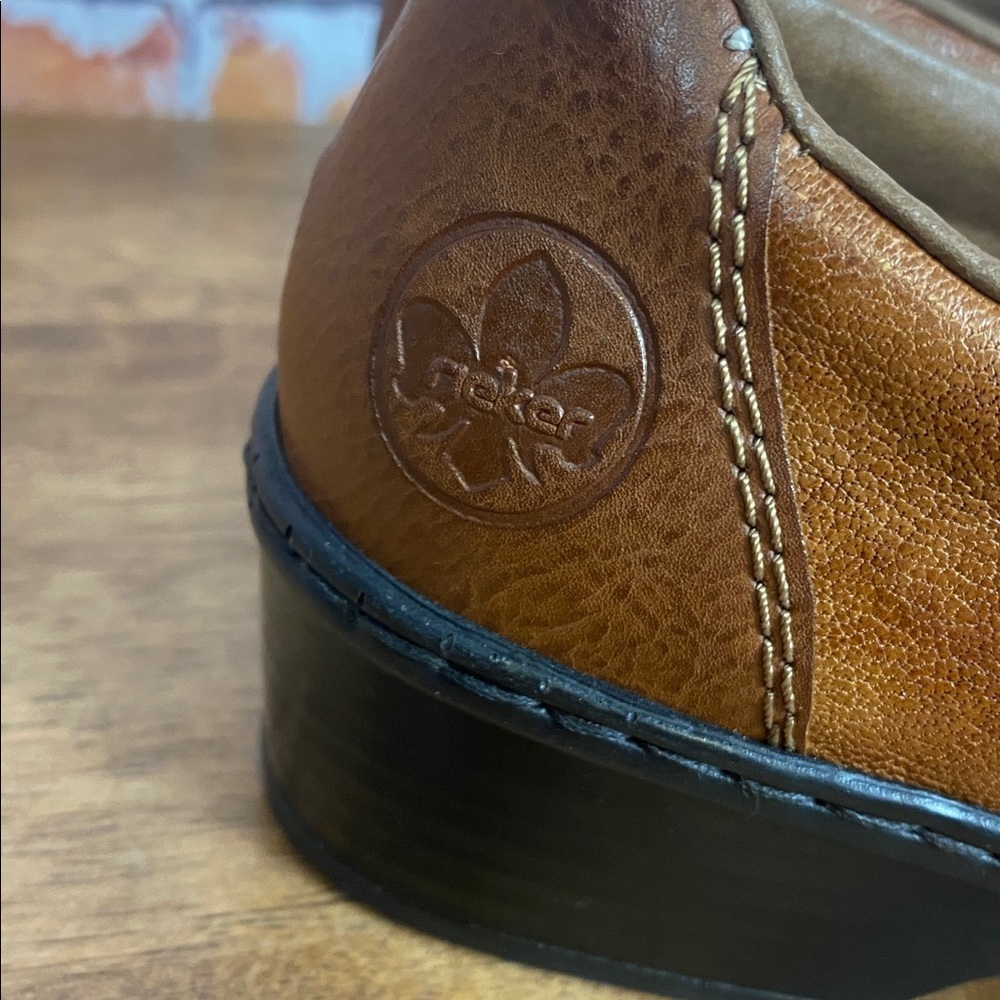Rieker Distressed Tan Brown Leather Slip-On Classic Loafers Sz EU 38 - Picture 6 of 16